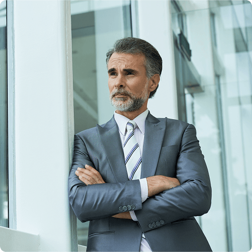 Vitto Triana - CEO Grupo Last Mile - Contacto